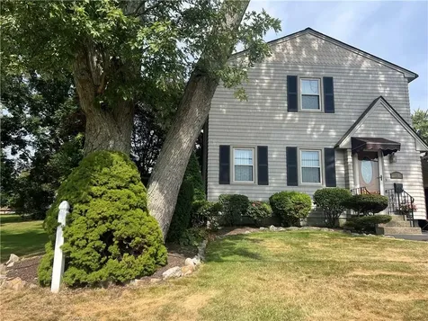 135 Curtis Street Cranston RI 02920