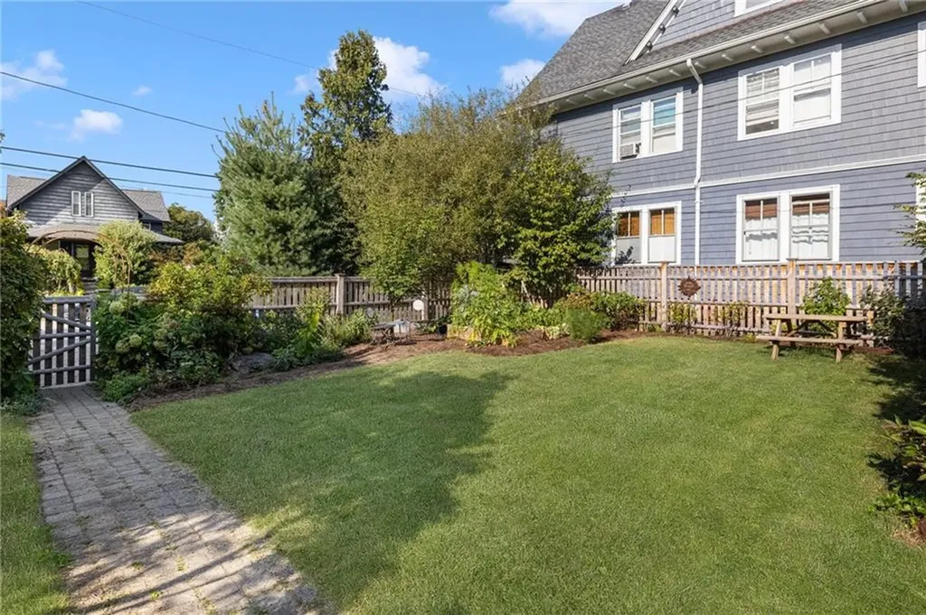 22 Marion Avenue S Cranston RI 02905