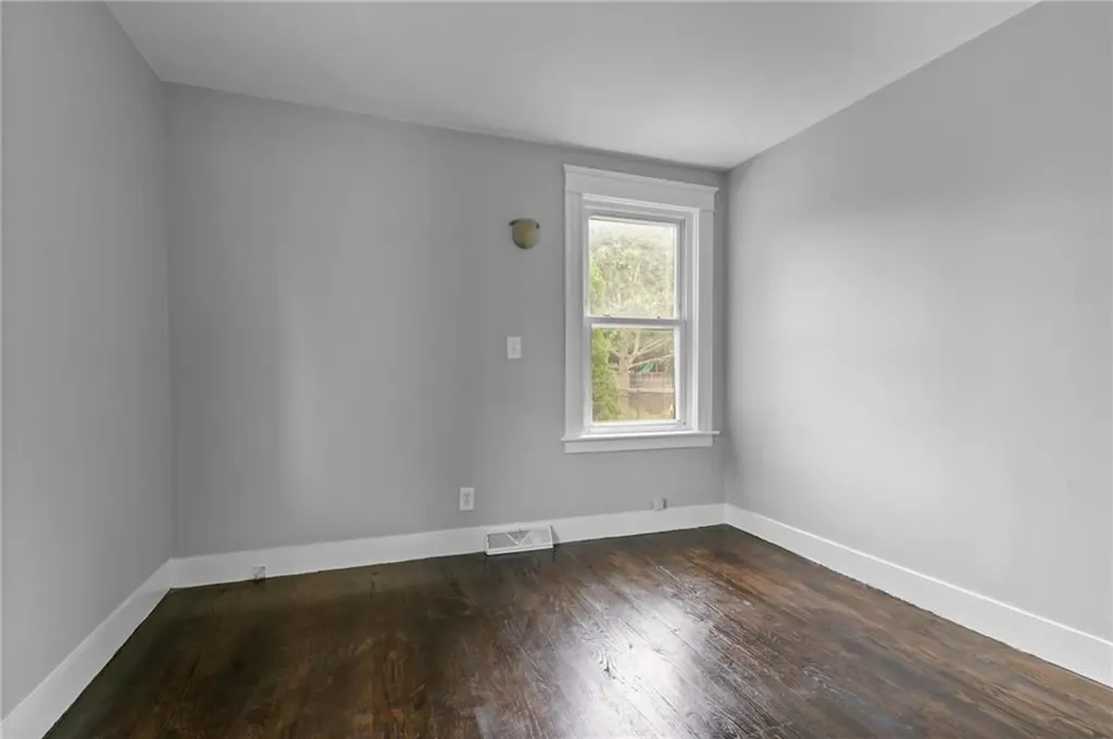 22 Powhatan Street Warwick RI 02889