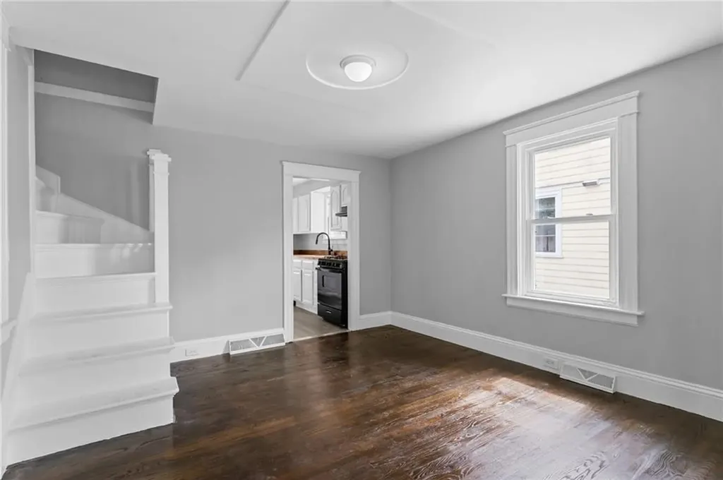 22 Powhatan Street Warwick RI 02889