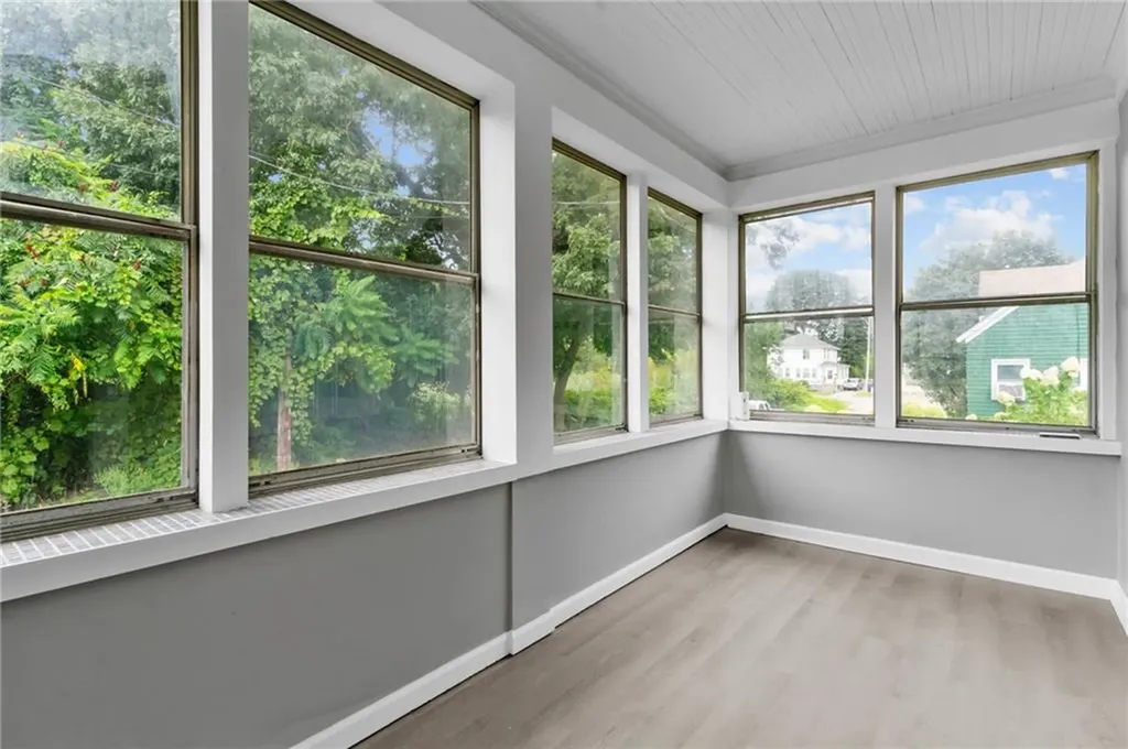 22 Powhatan Street Warwick RI 02889