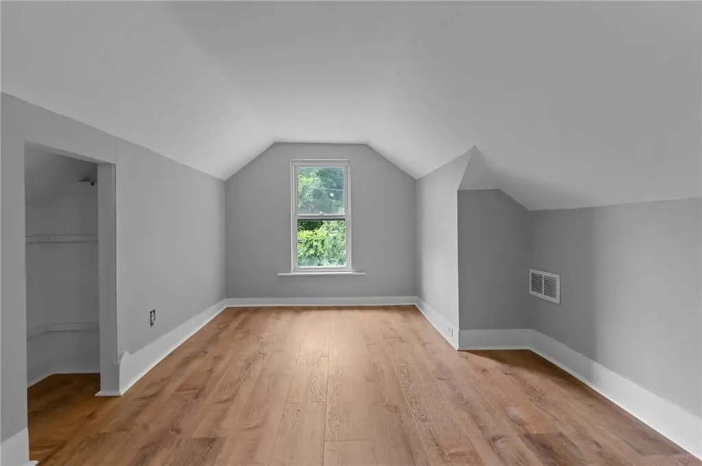 22 Powhatan Street Warwick RI 02889