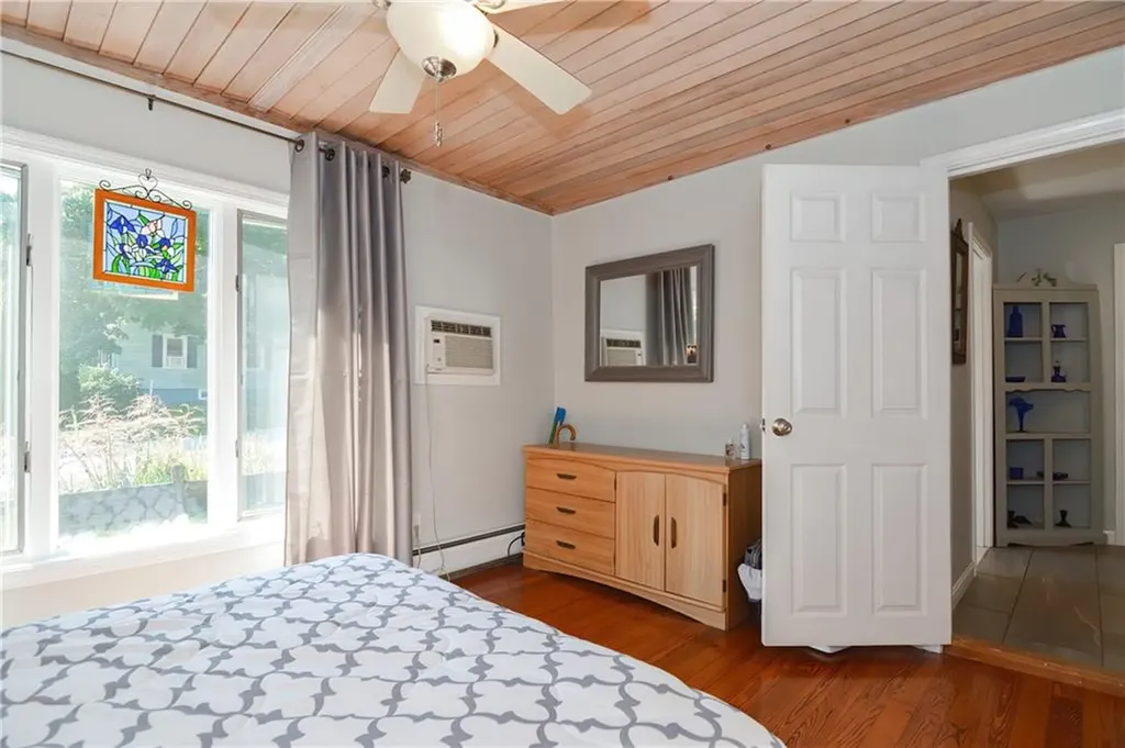 42 Terrace Avenue Warren RI 02885