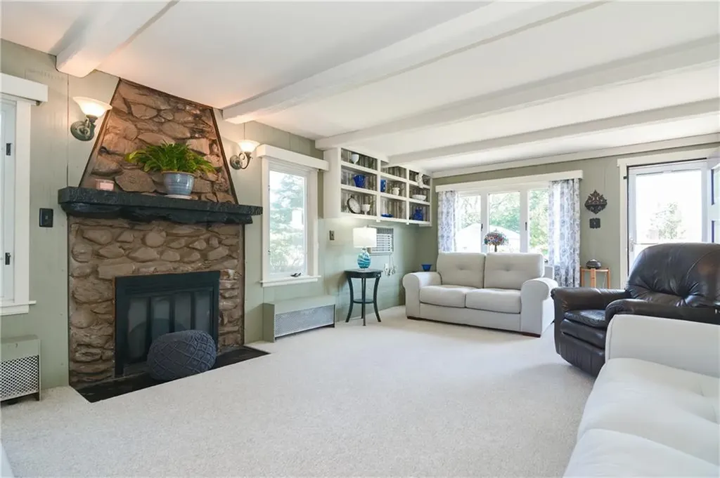 42 Terrace Avenue Warren RI 02885