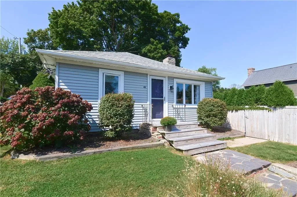 42 Terrace Avenue Warren RI 02885