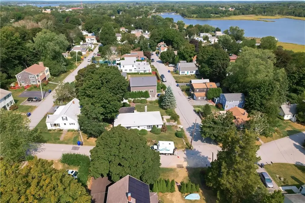 42 Terrace Avenue Warren RI 02885