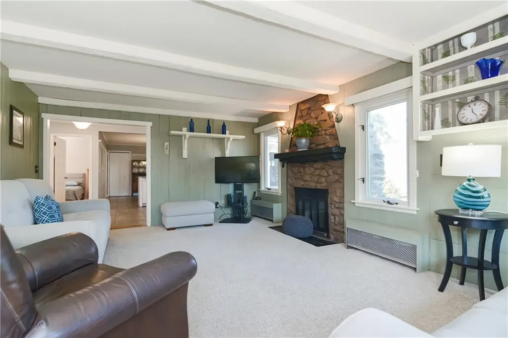 42 Terrace Avenue Warren RI 02885