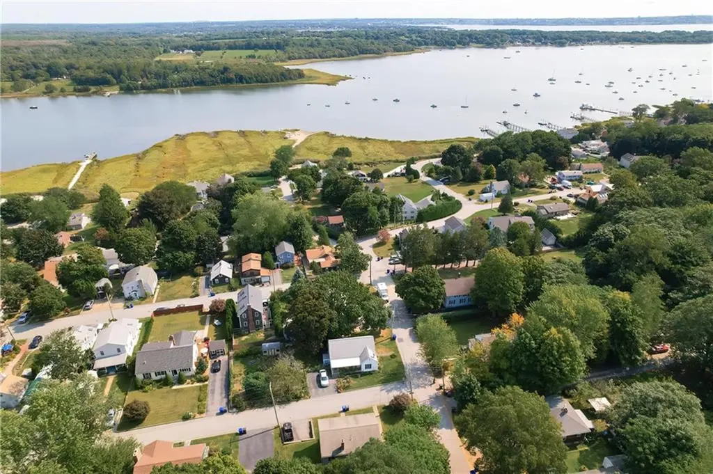 42 Terrace Avenue Warren RI 02885