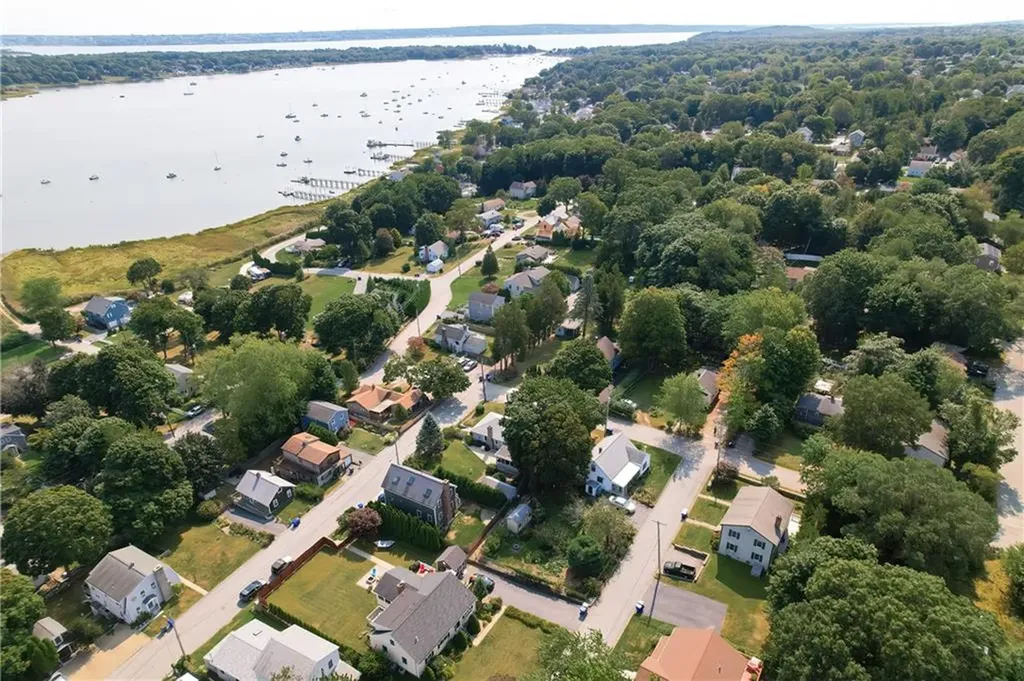 42 Terrace Avenue Warren RI 02885