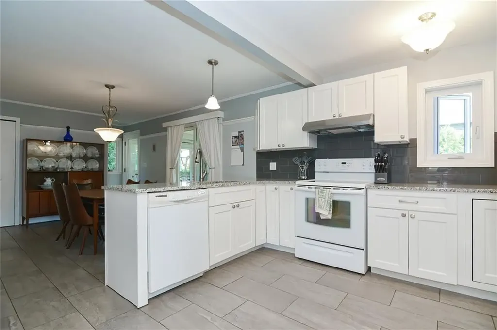 42 Terrace Avenue Warren RI 02885