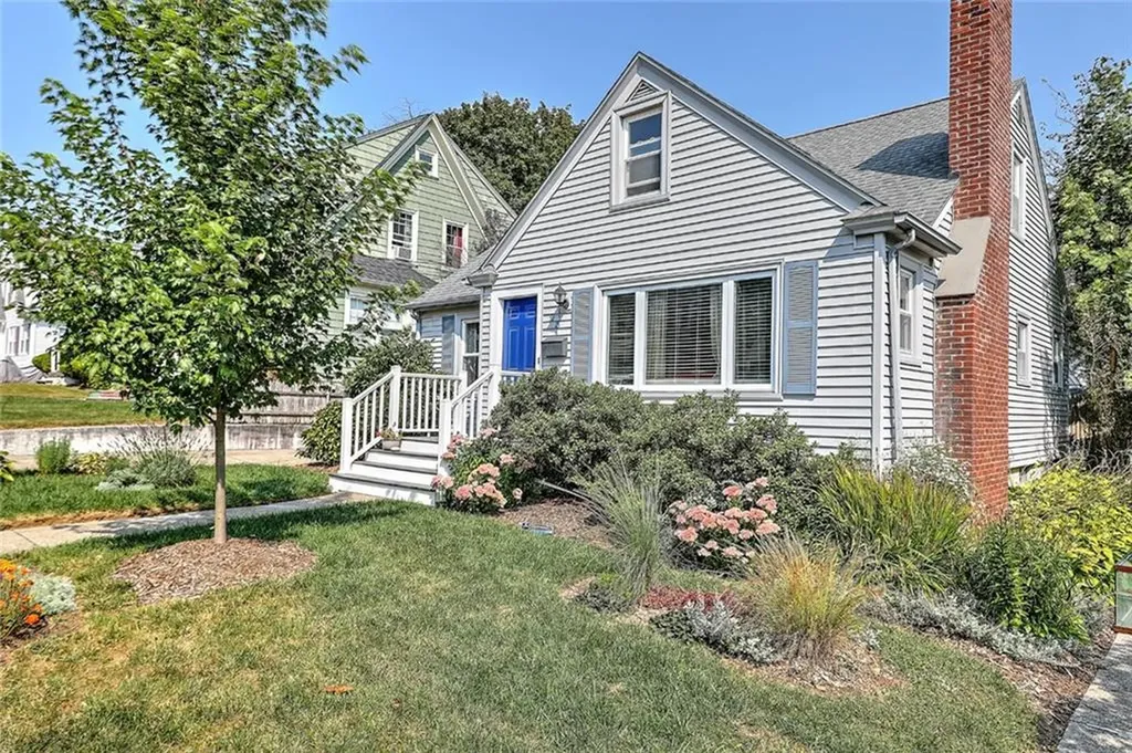 23 Haddon Hill Road Cranston RI 02905