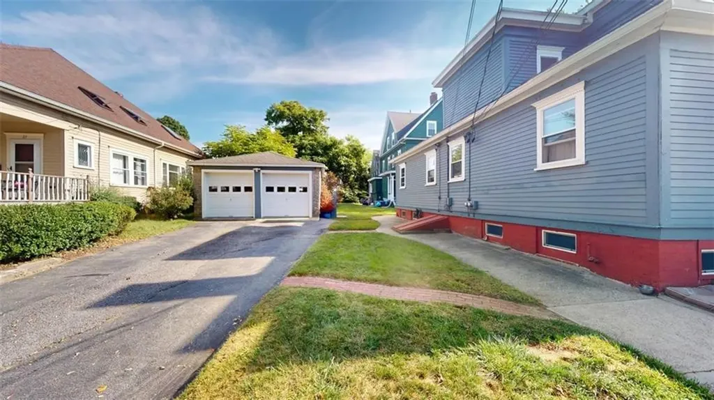 121 Highland Street Woonsocket RI 02895
