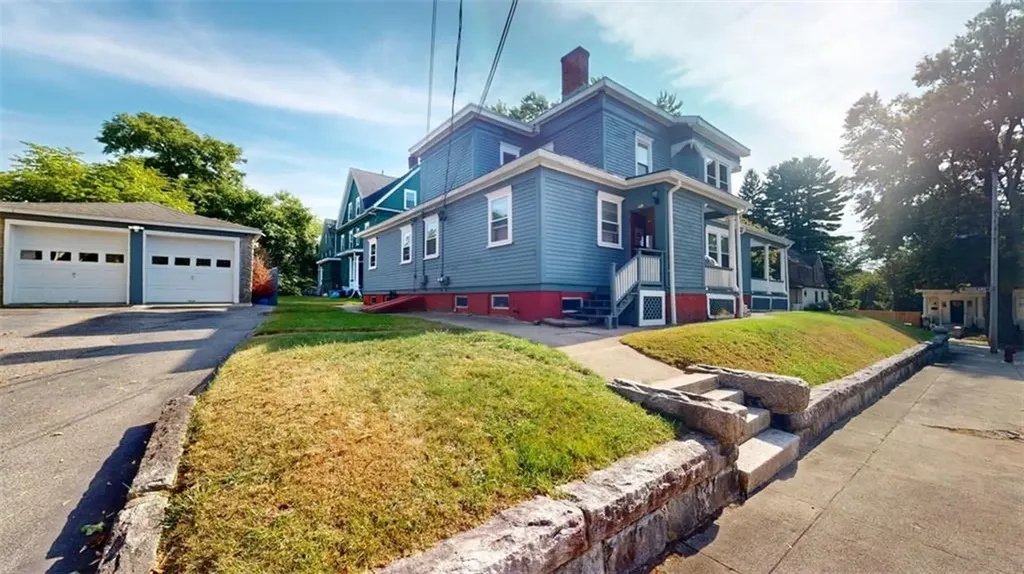 121 Highland Street Woonsocket RI 02895
