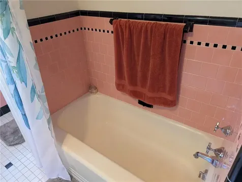 70 Bent Road East Providence RI 02916