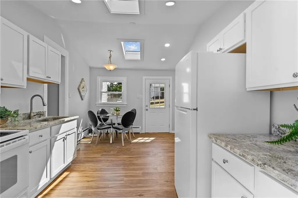 11 Peters Lane West Warwick RI 02893