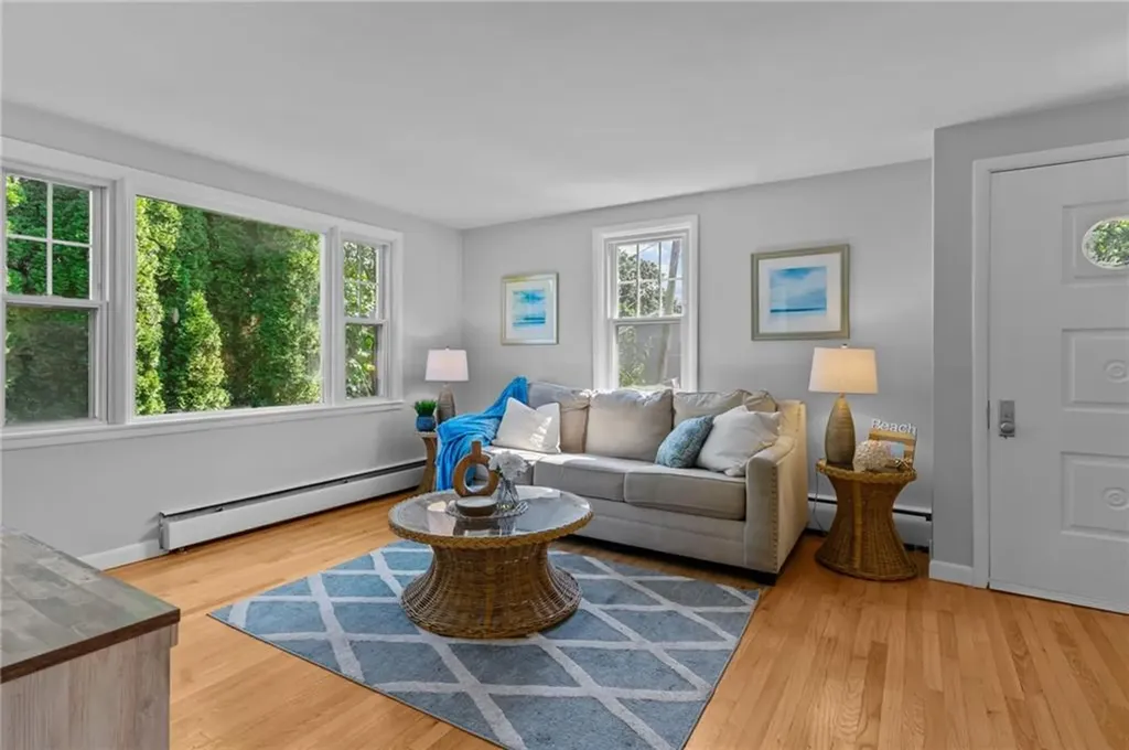 11 Peters Lane West Warwick RI 02893