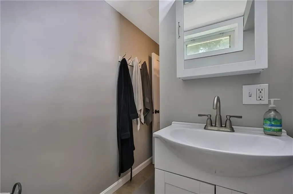 174 Stillwater Road Smithfield RI 02917