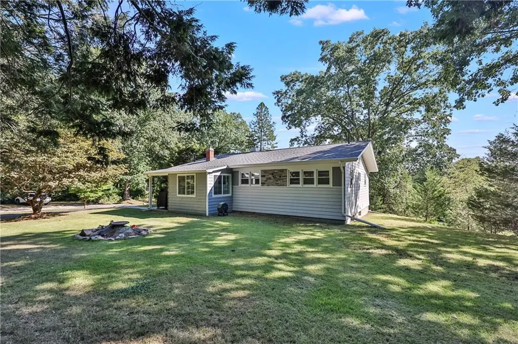 174 Stillwater Road Smithfield RI 02917