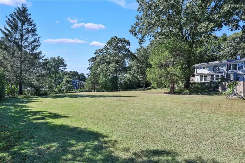 174 Stillwater Road Smithfield RI 02917