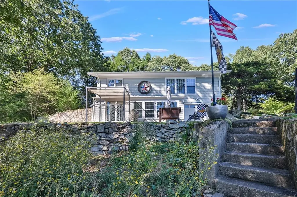 174 Stillwater Road Smithfield RI 02917