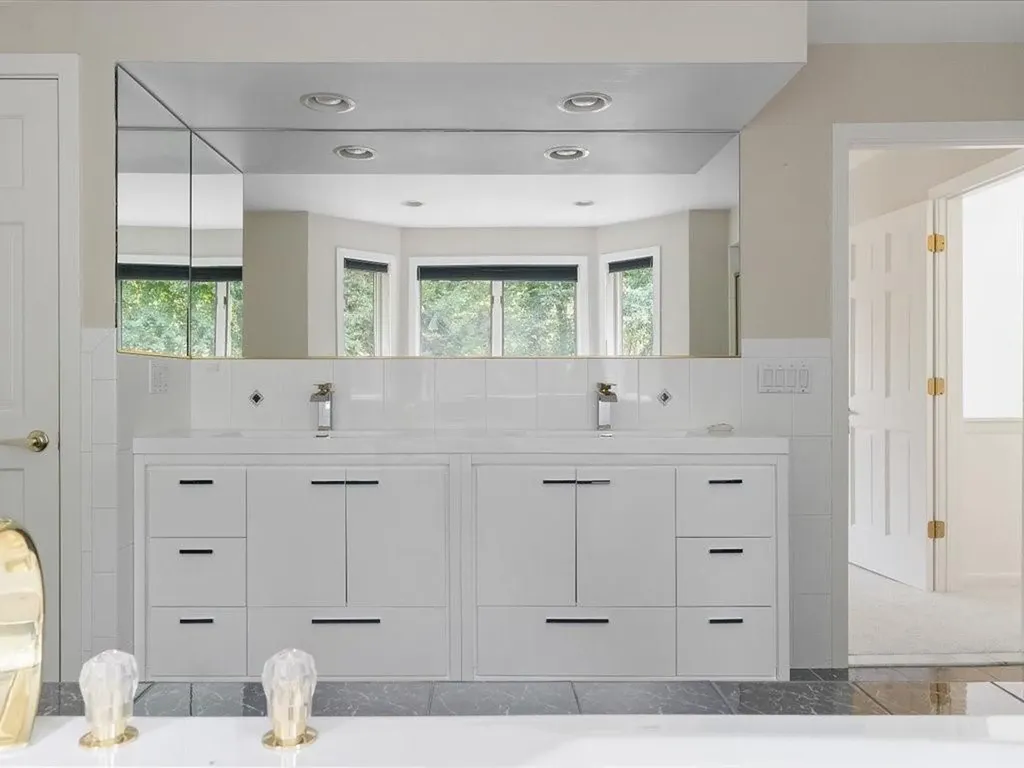 321 Blue Ridge Road Warwick RI 02886