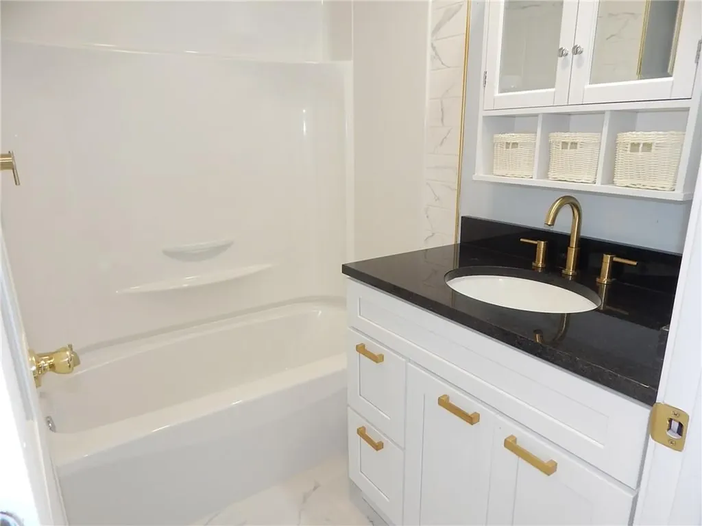 151 Edgemere Road Pawtucket RI 02861