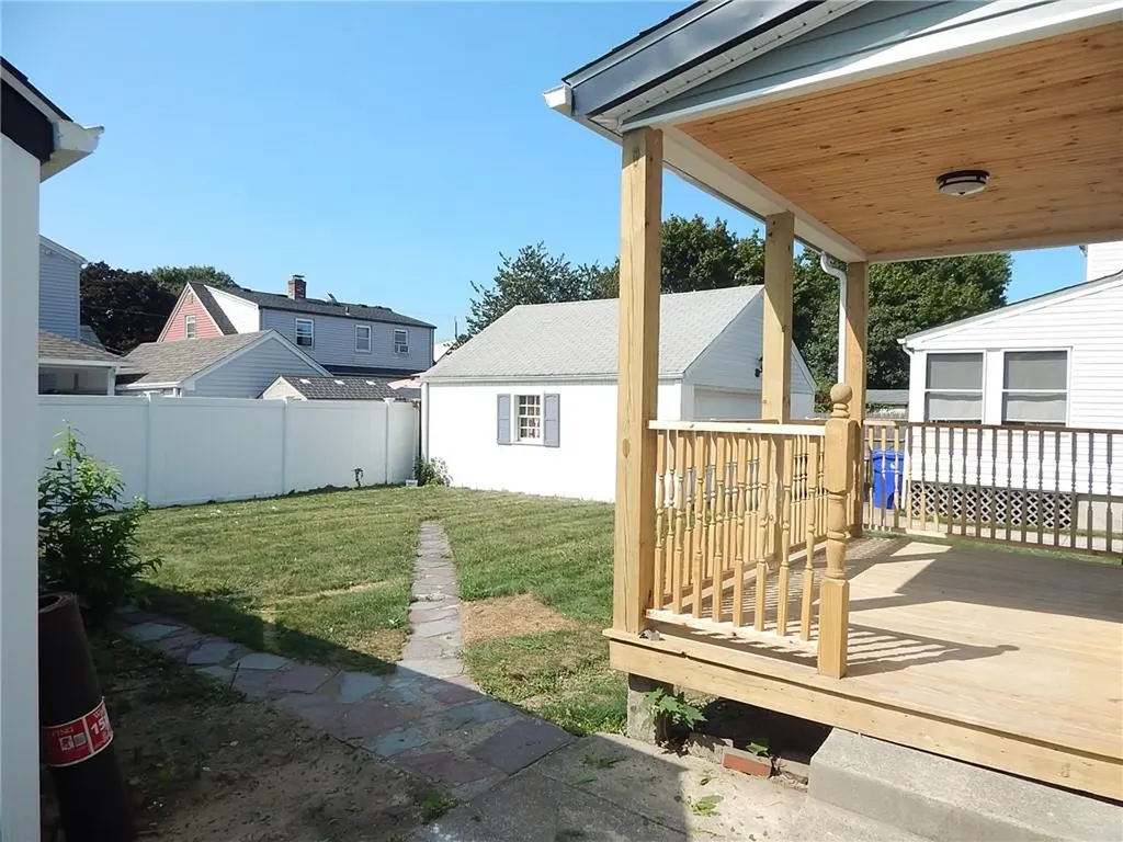 151 Edgemere Road Pawtucket RI 02861