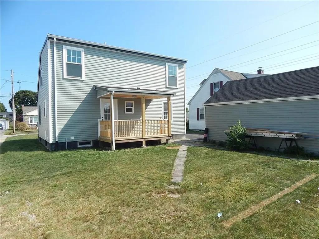 151 Edgemere Road Pawtucket RI 02861