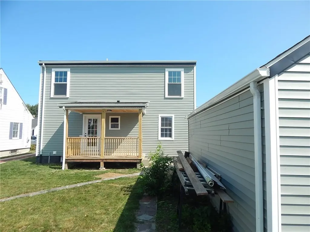 151 Edgemere Road Pawtucket RI 02861