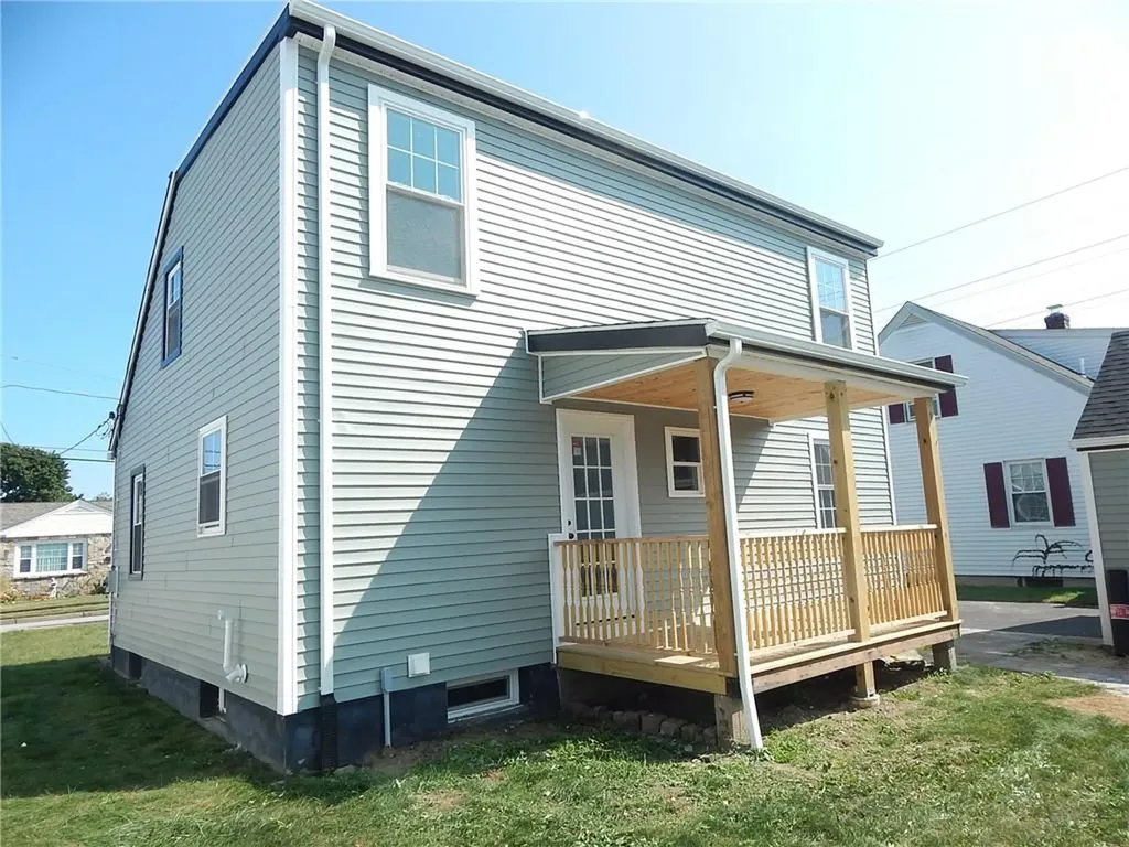 151 Edgemere Road Pawtucket RI 02861