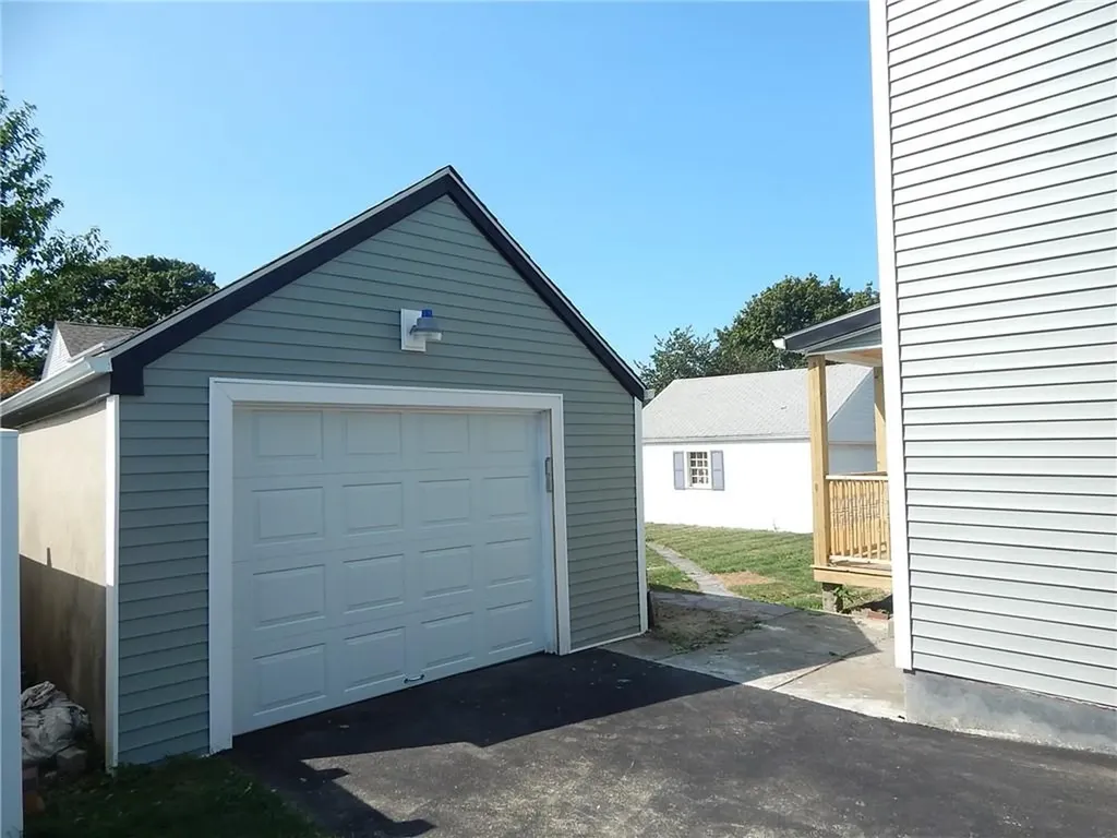 151 Edgemere Road Pawtucket RI 02861
