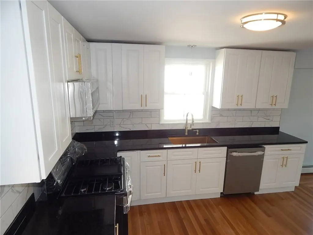 151 Edgemere Road Pawtucket RI 02861