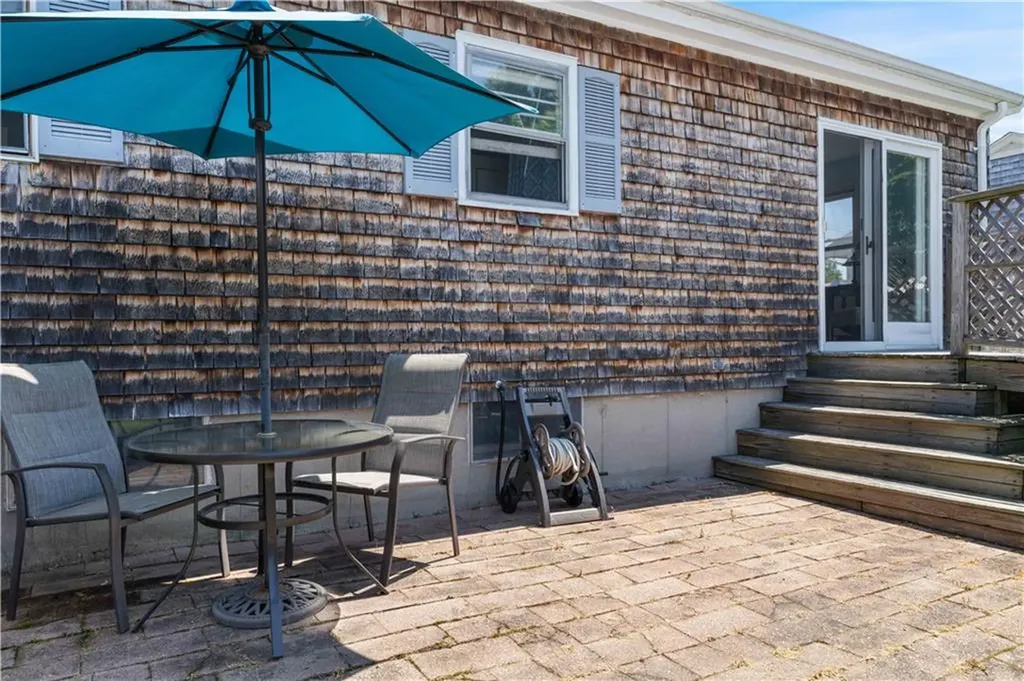 30 Rosedale Terrace Middletown RI 02842