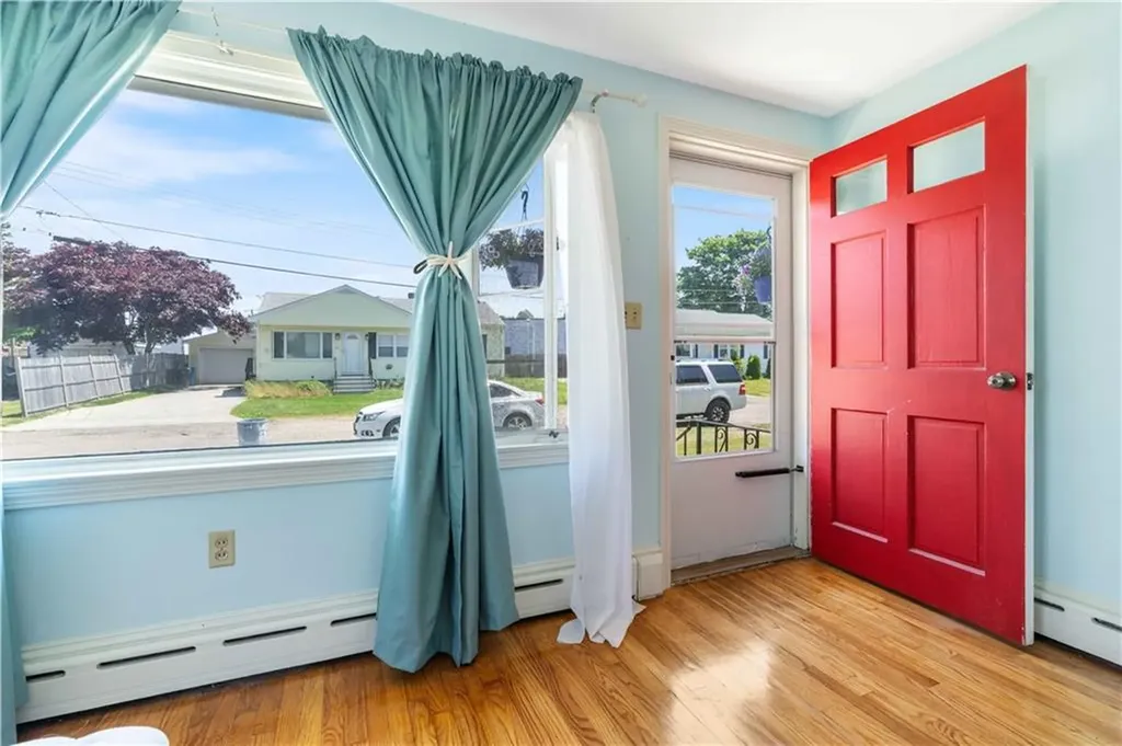 30 Rosedale Terrace Middletown RI 02842