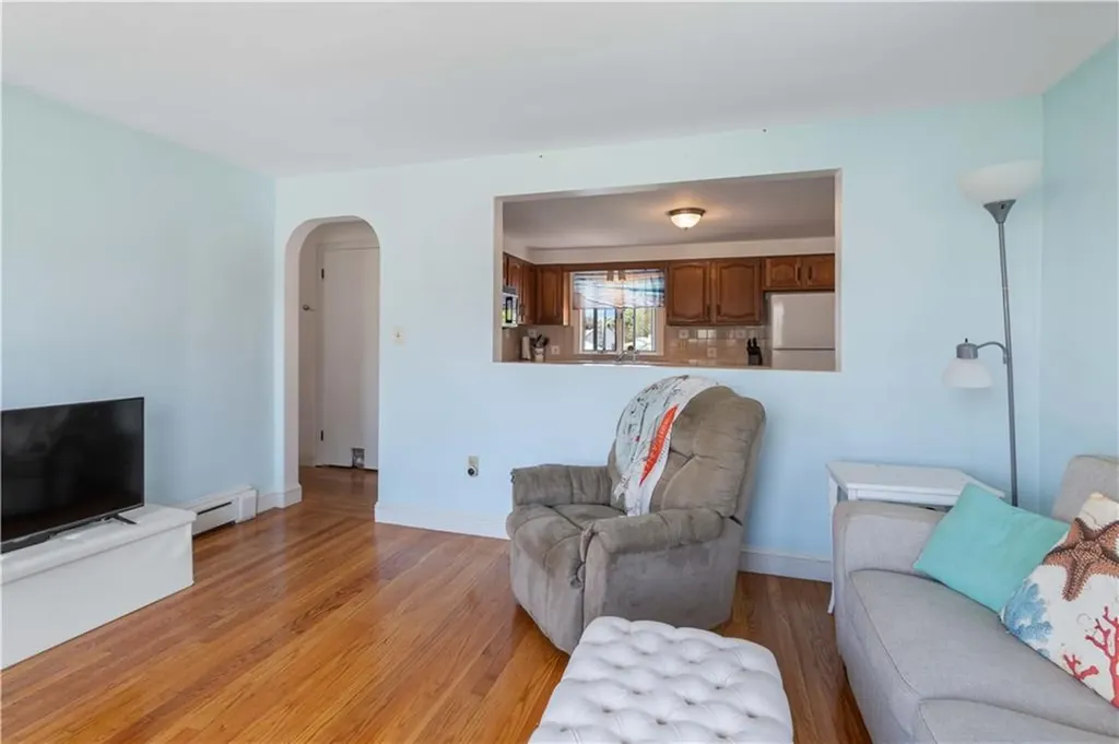 30 Rosedale Terrace Middletown RI 02842