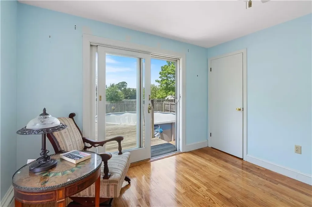 30 Rosedale Terrace Middletown RI 02842