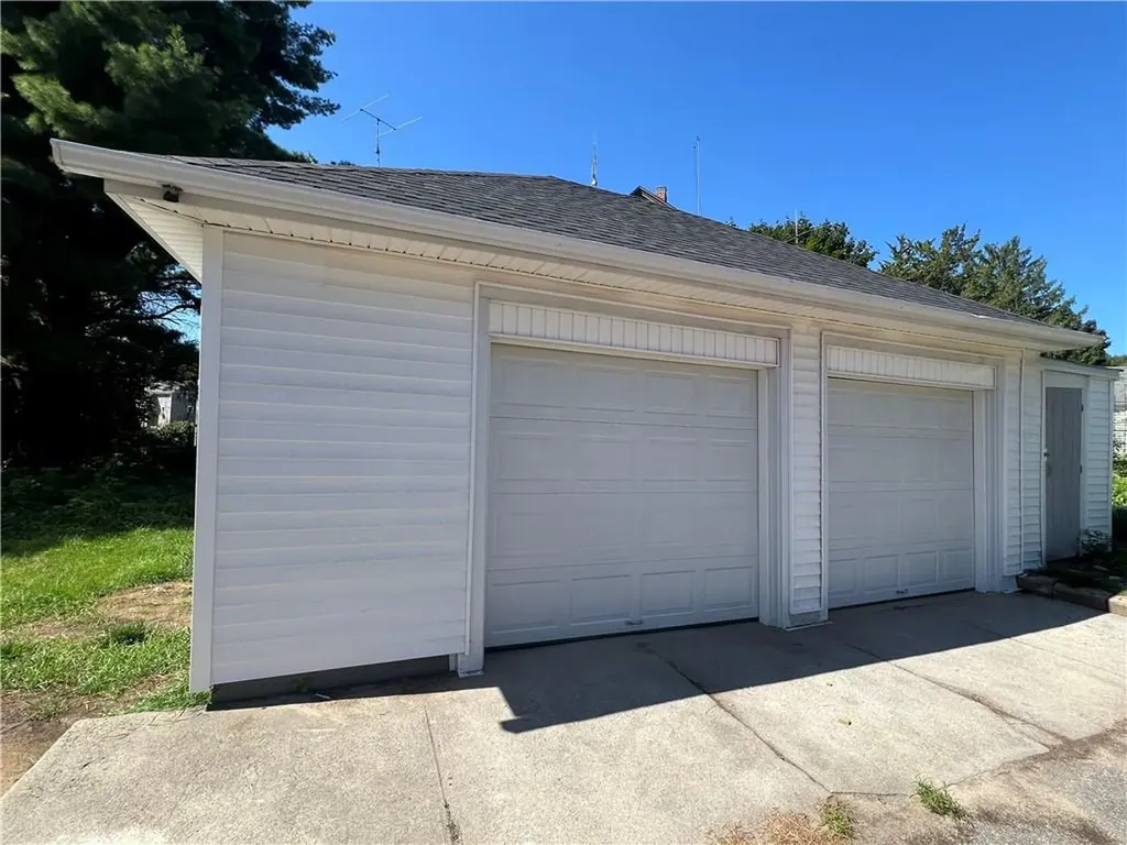 339 Vose Street Woonsocket RI 02895