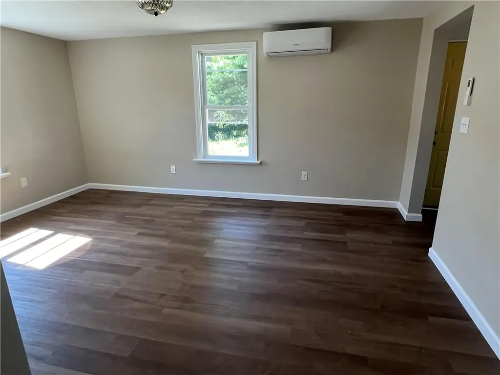 339 Vose Street Woonsocket RI 02895