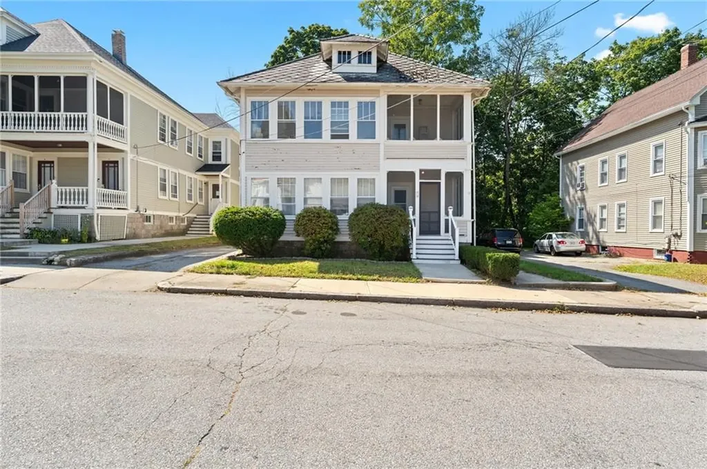 15 Alice Avenue Woonsocket RI 02895