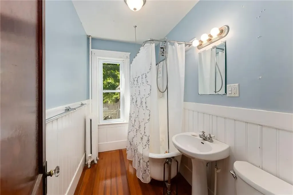 15 Alice Avenue Woonsocket RI 02895