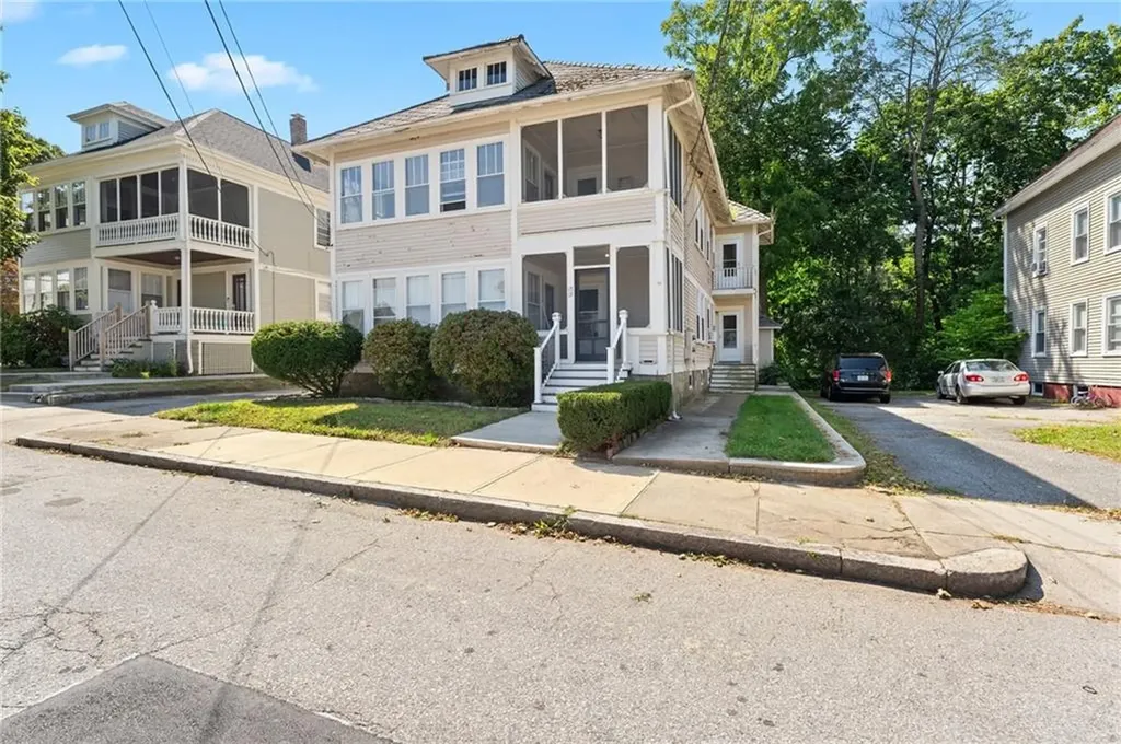 15 Alice Avenue Woonsocket RI 02895