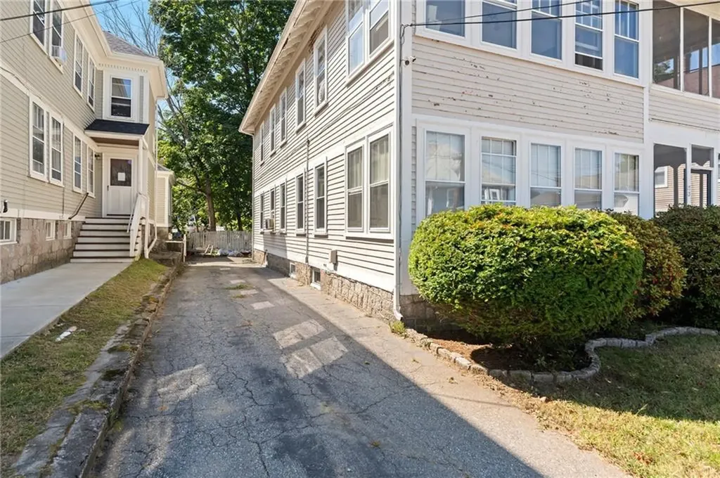 15 Alice Avenue Woonsocket RI 02895