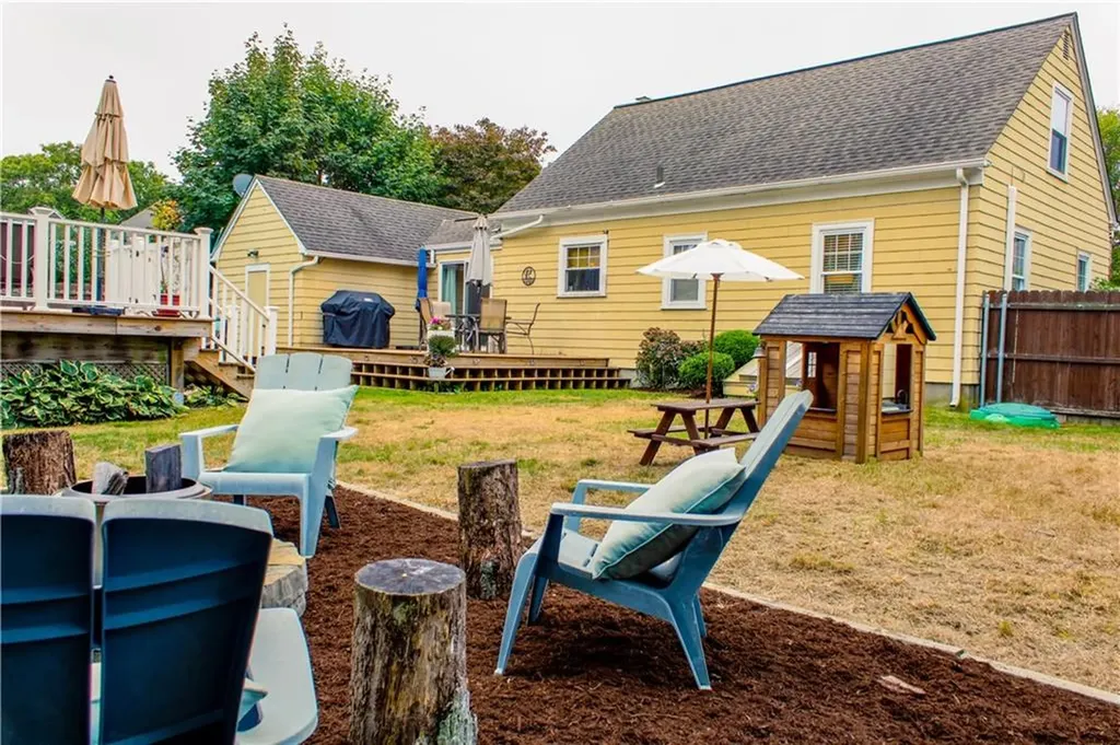 78 Parkside Drive Warwick RI 02888