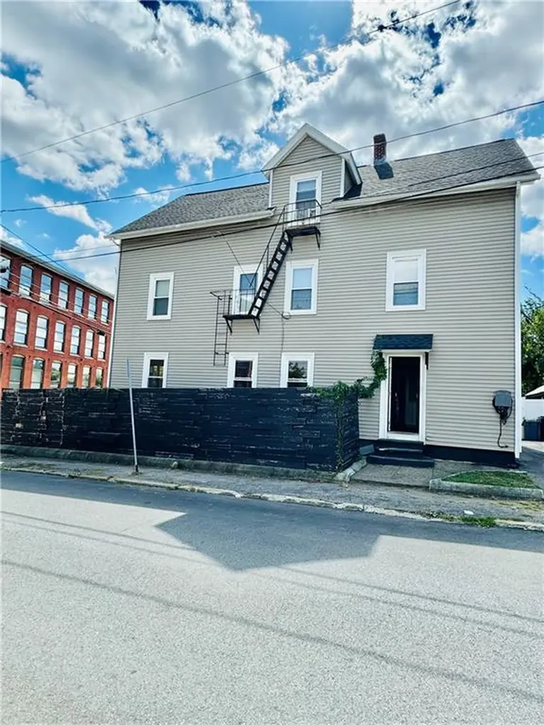 1071 Main Street Pawtucket RI 02860