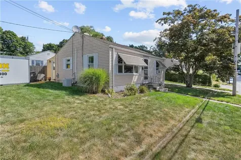95 Roger Williams Avenue East Providence RI 02916