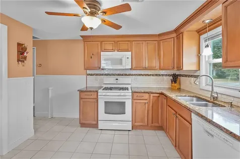 95 Roger Williams Avenue East Providence RI 02916