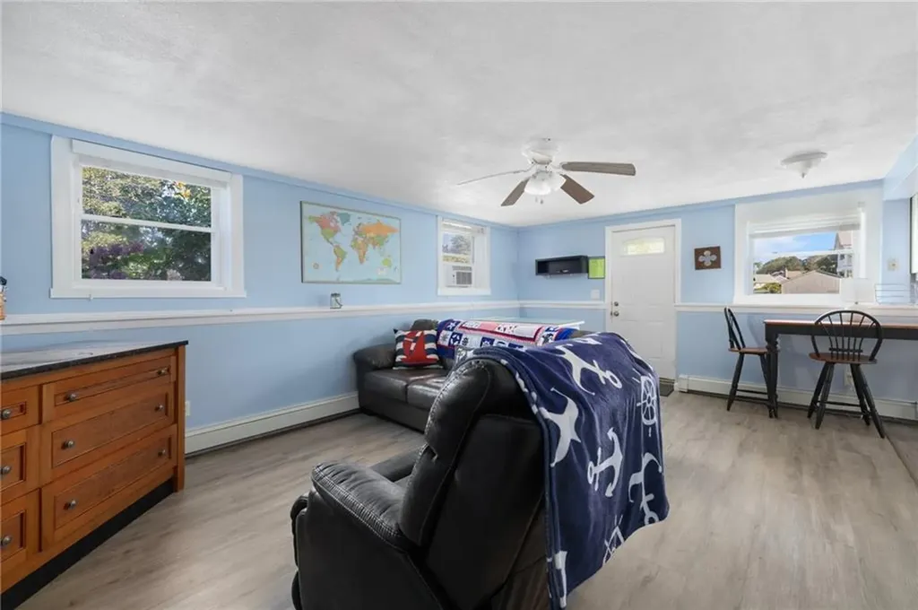 40 Hemlock Avenue Narragansett RI 02882