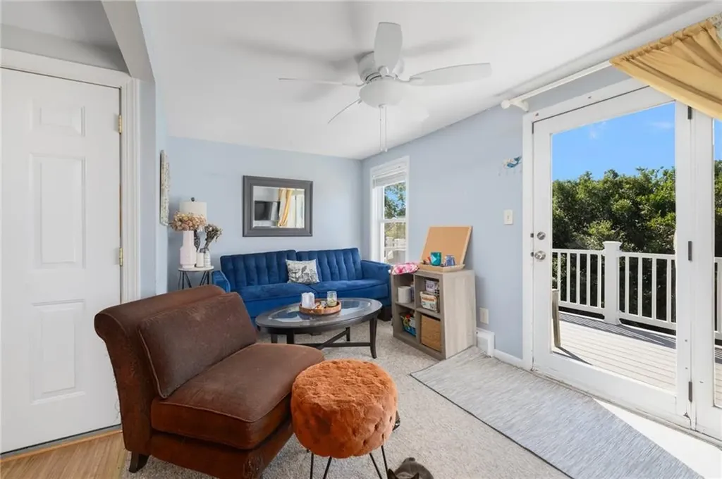 40 Hemlock Avenue Narragansett RI 02882