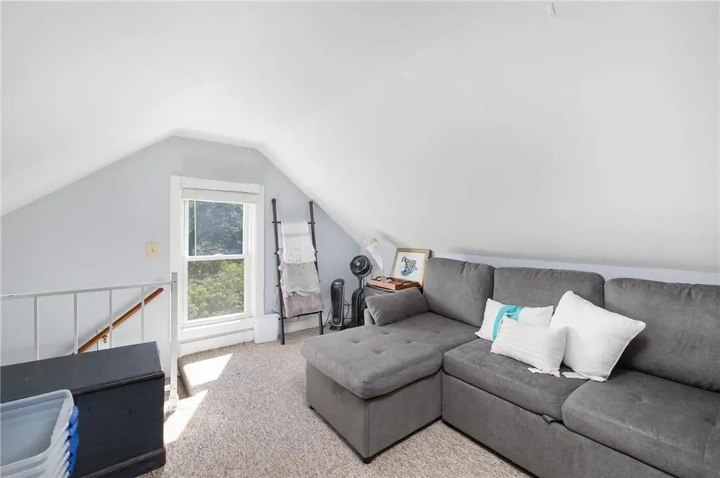 40 Hemlock Avenue Narragansett RI 02882