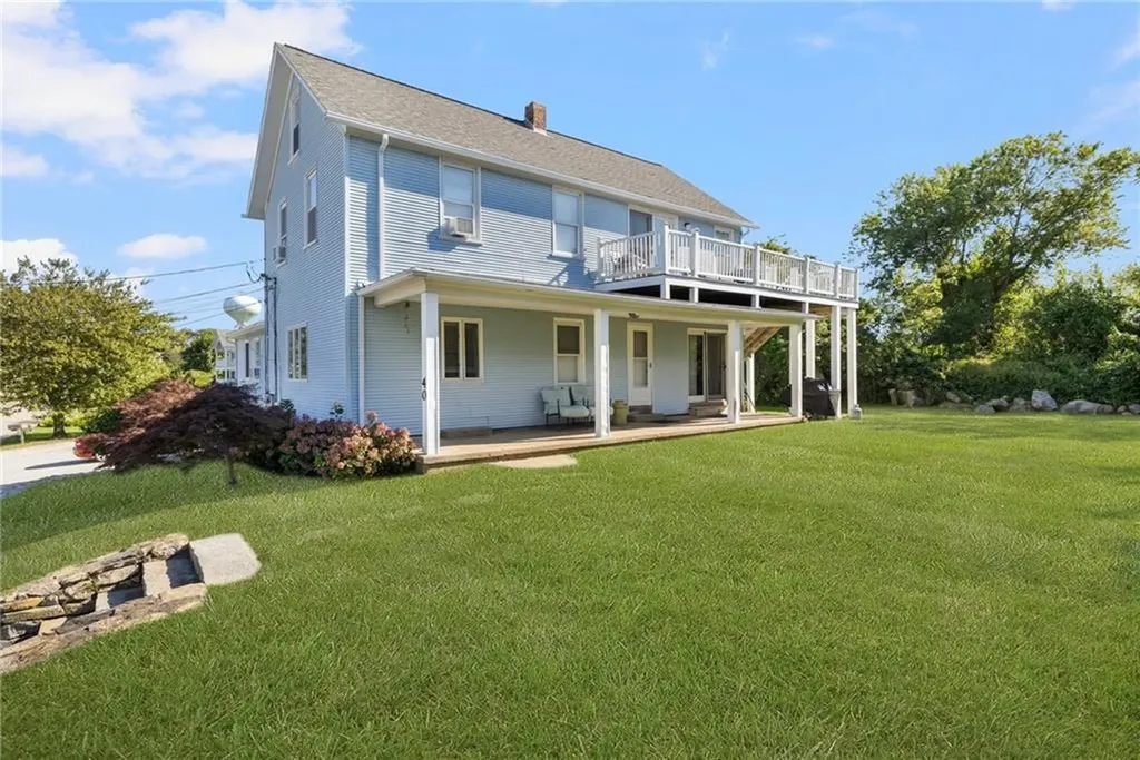 40 Hemlock Avenue Narragansett RI 02882